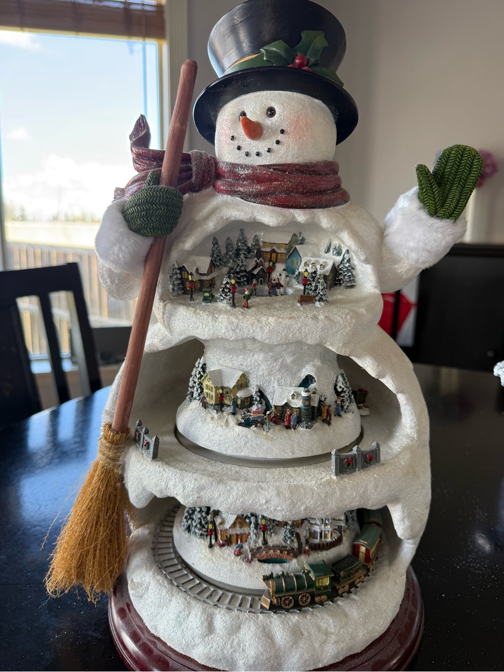 Thomas Kinkade Winter Wonderland Musical Snowman